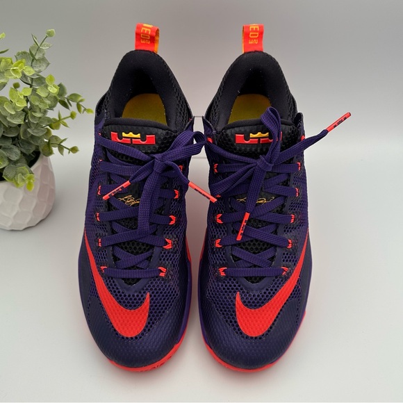 Nike Men’s Lebron James 12 XII Low Court Purple Mesh Basketball Sneakers Shoes 8 - Picture 2 of 13